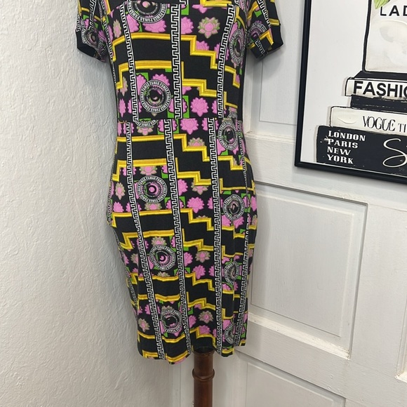 Vintage Versus Versace “Information is Power” Print Shirt Dress Size M - Picture 5 of 11